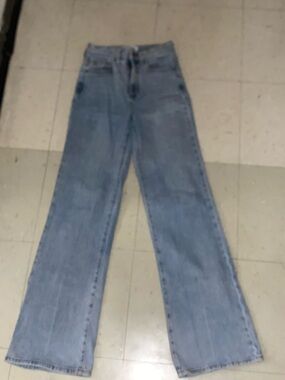 RSQ HIGH RISE BELL BOTTOM LIGHTWASH  JEANS